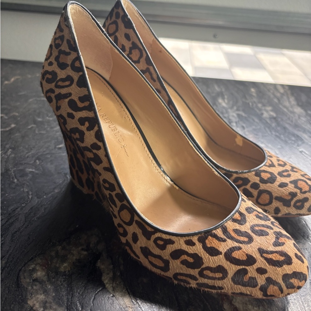 Banana Republic Leopard Print Calf Hair Round Toe Wedge Heel